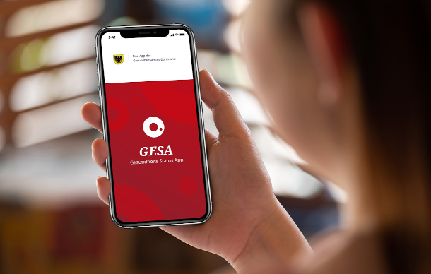 Materna hat die neue Quarantäne-App GESA – die GesundheitsStatus App für Gesundheitsämter – vorgestellt.
