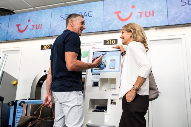 TUI´s Self-Bag-Drop Service at London Gatwick Airport