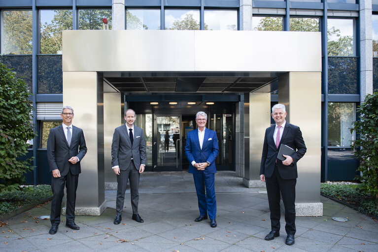 NRW-Staatssekretär Dammermann und NRW-CIO Prof. Dr. Meyer-Falcke zu Besuch bei Materna