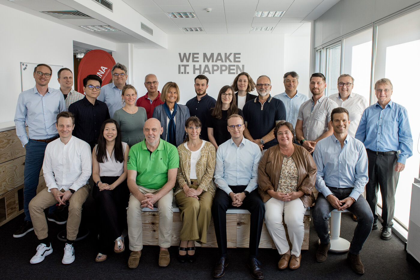 Gruppenfoto Kick-Off-Meeting des SmartLivingNEXT Leitprojekts