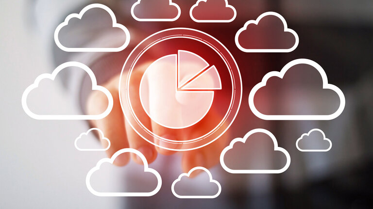 Ein Diagrammsymbol umgeben von Wolken, das die Nutzung von Cloud-Technologie und Datenvisualisierung darstellt.