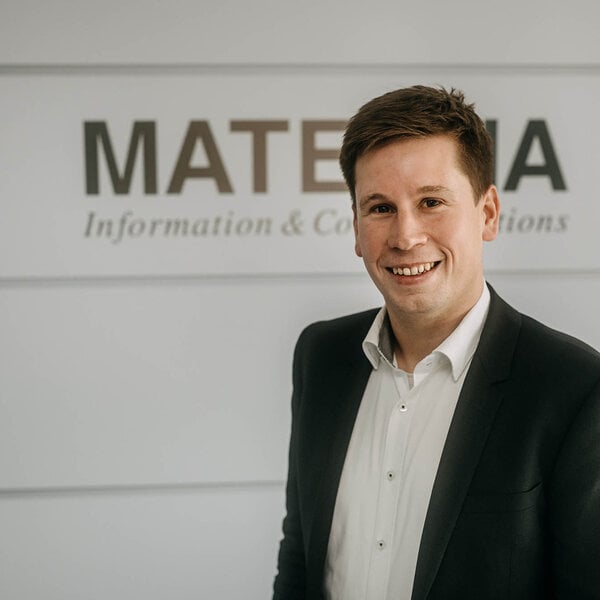 Potrait von Ansprechpartner Jonas Edler
